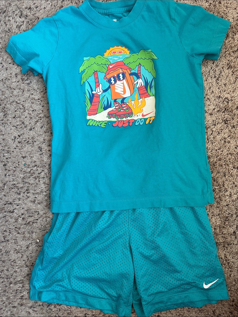Nike Kids Teal Graphic Tee & Matching Shorts Set, Small